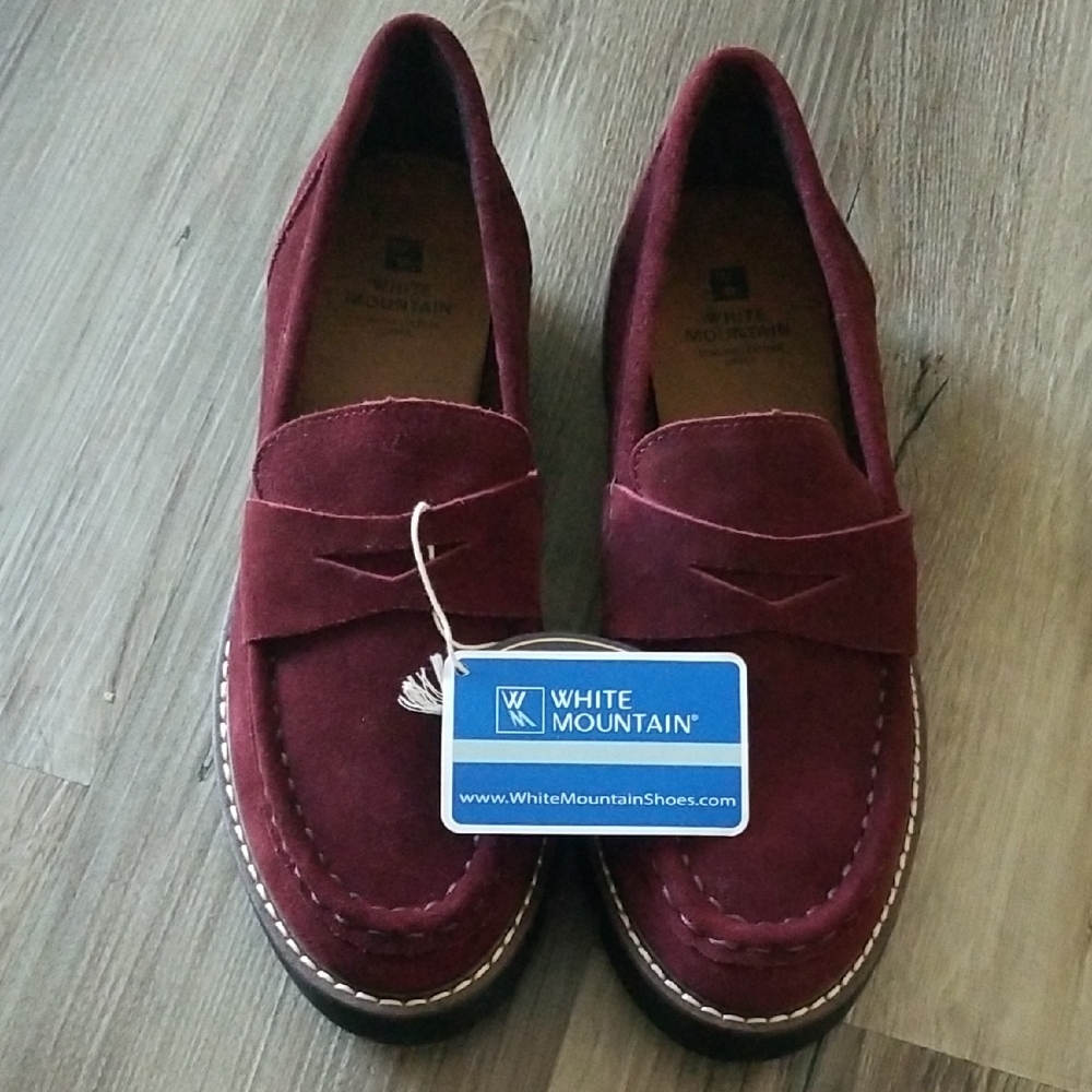 White Mountain Deep Red Suede Loafers
